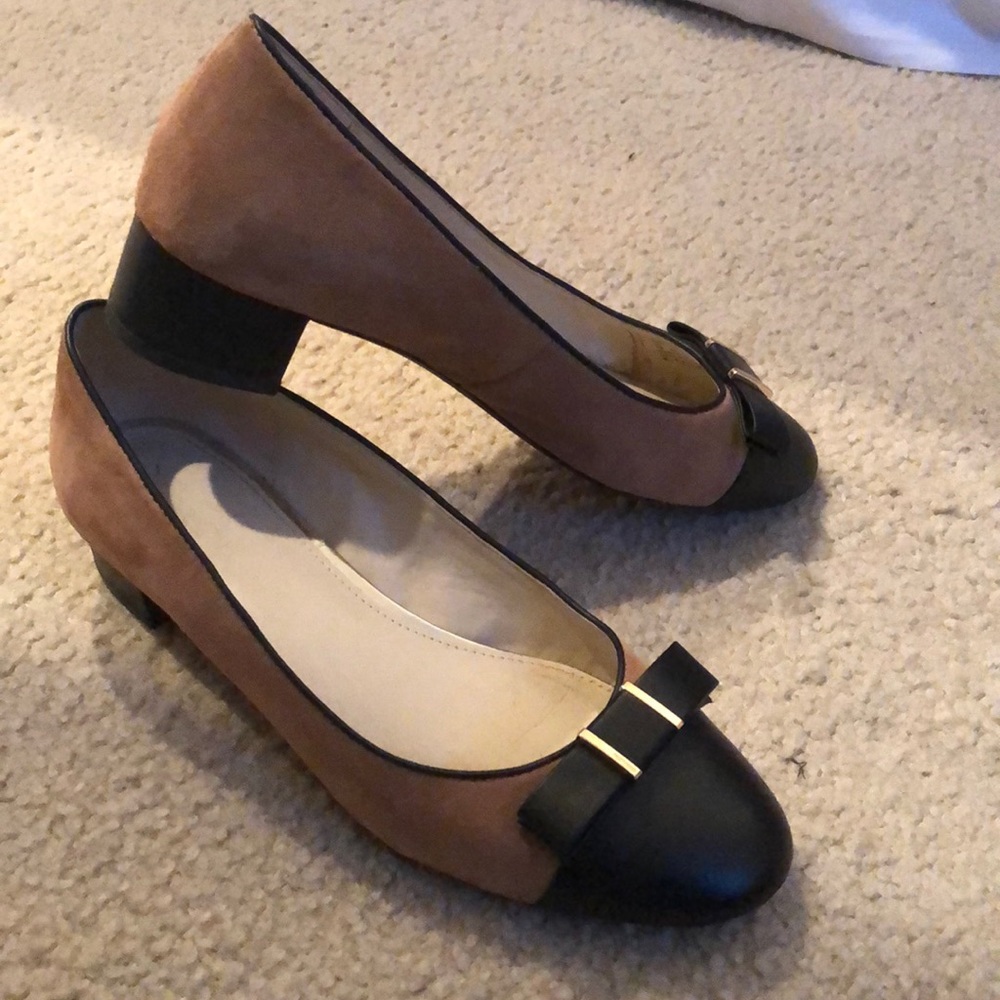 Coach low block heel cap toe Black and Tan size 8